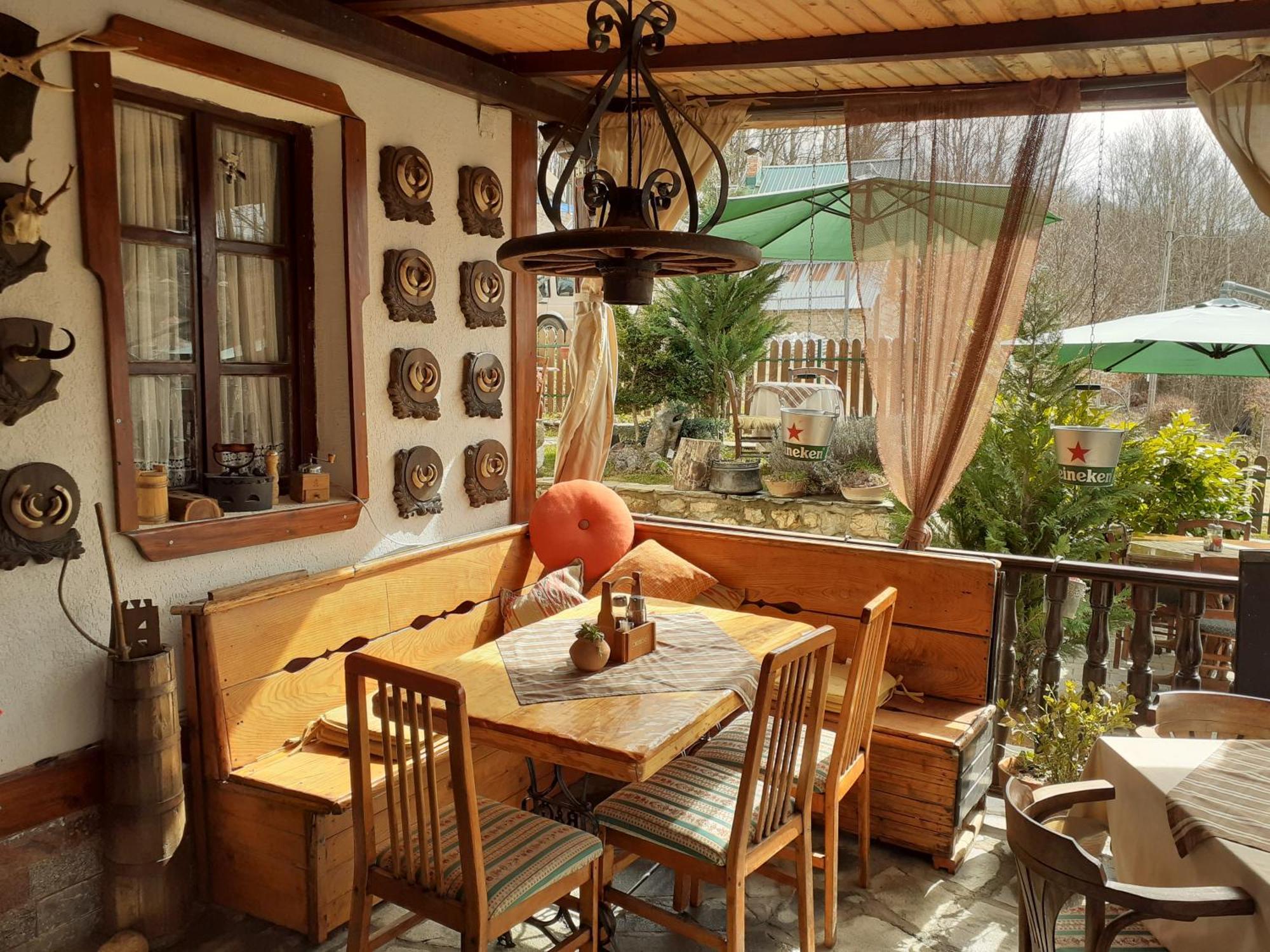 Restaurant And Apartments - T'Ga Za Jug Lazaropole 외부 사진